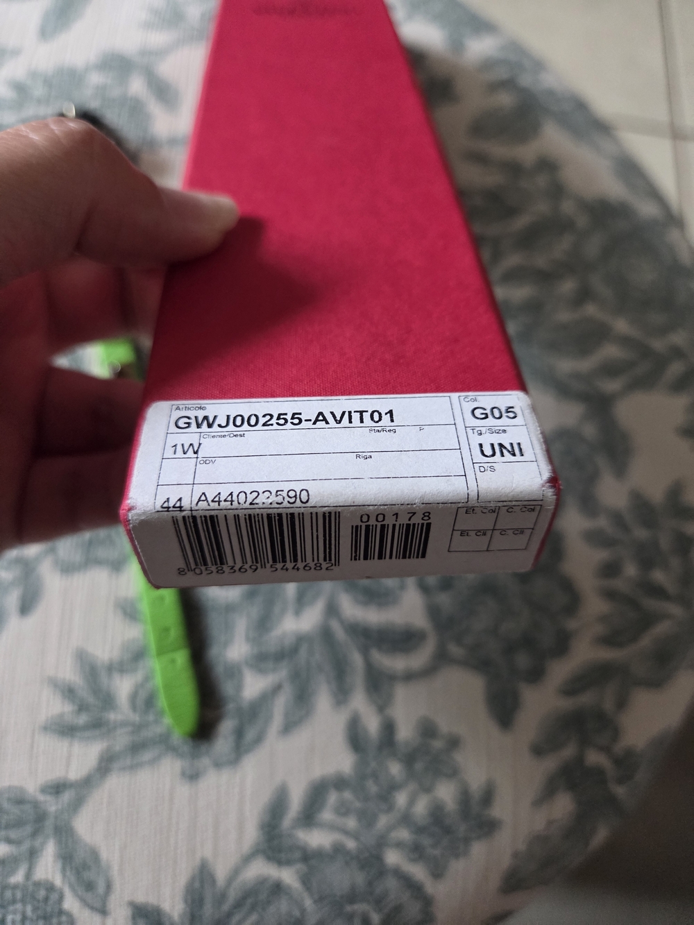 💚✨️Authentic Valentino Garavani Lime Rockstud Leather Bracelet✨️💚 - Picture 6 of 8